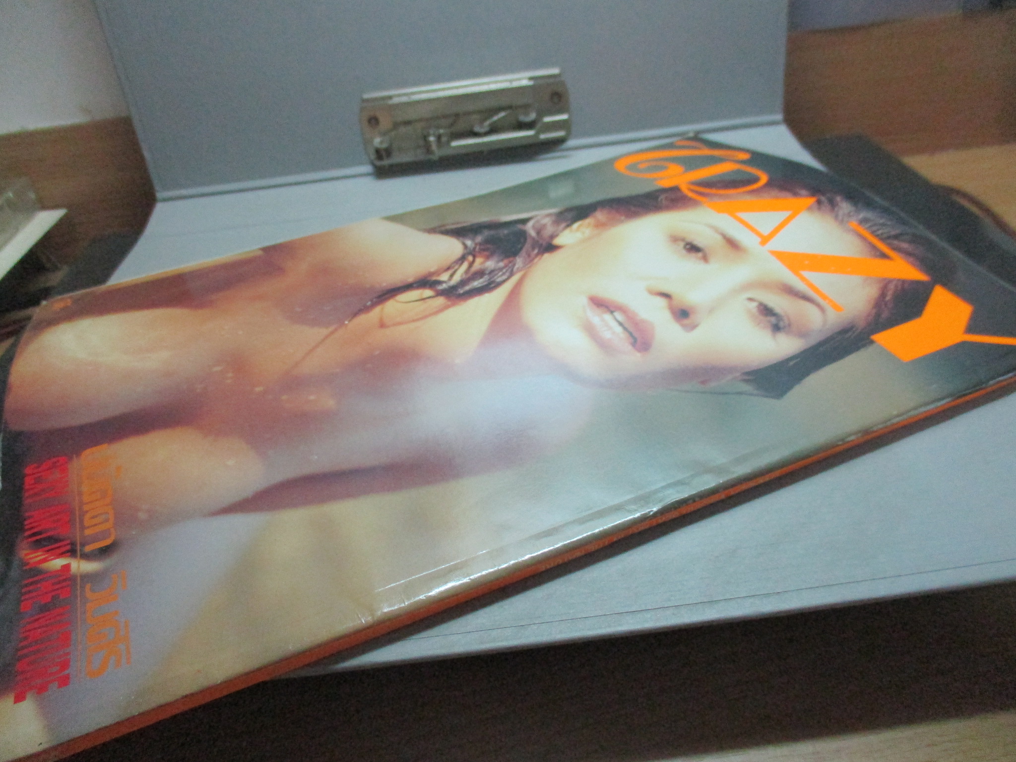 นางแบบไทย CRAZY VOL.XXเห็นบน ภาพสีทั้งเล่ม