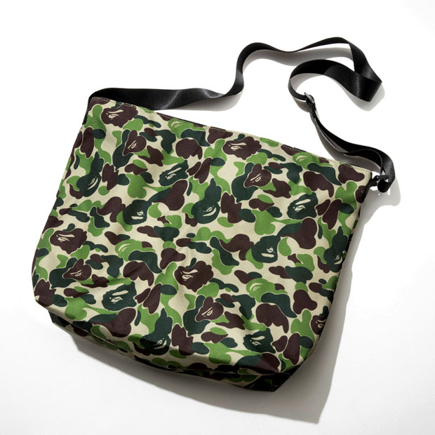(มีกล่อง) A BATHING APE® 2019 SUMMER COLLECTION กระเป๋าสะพายลายพราง เปิดปิดด้วยซิบ สายปรับได้ ด้านในมีช่องใส่ของ