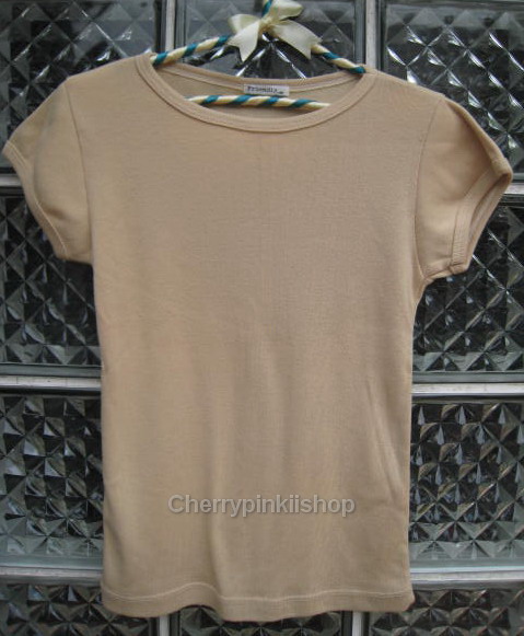 เสื้อยืด สีเนื้อ/น้ำตาลอ่อน size M ยี่ห้อ Friendly