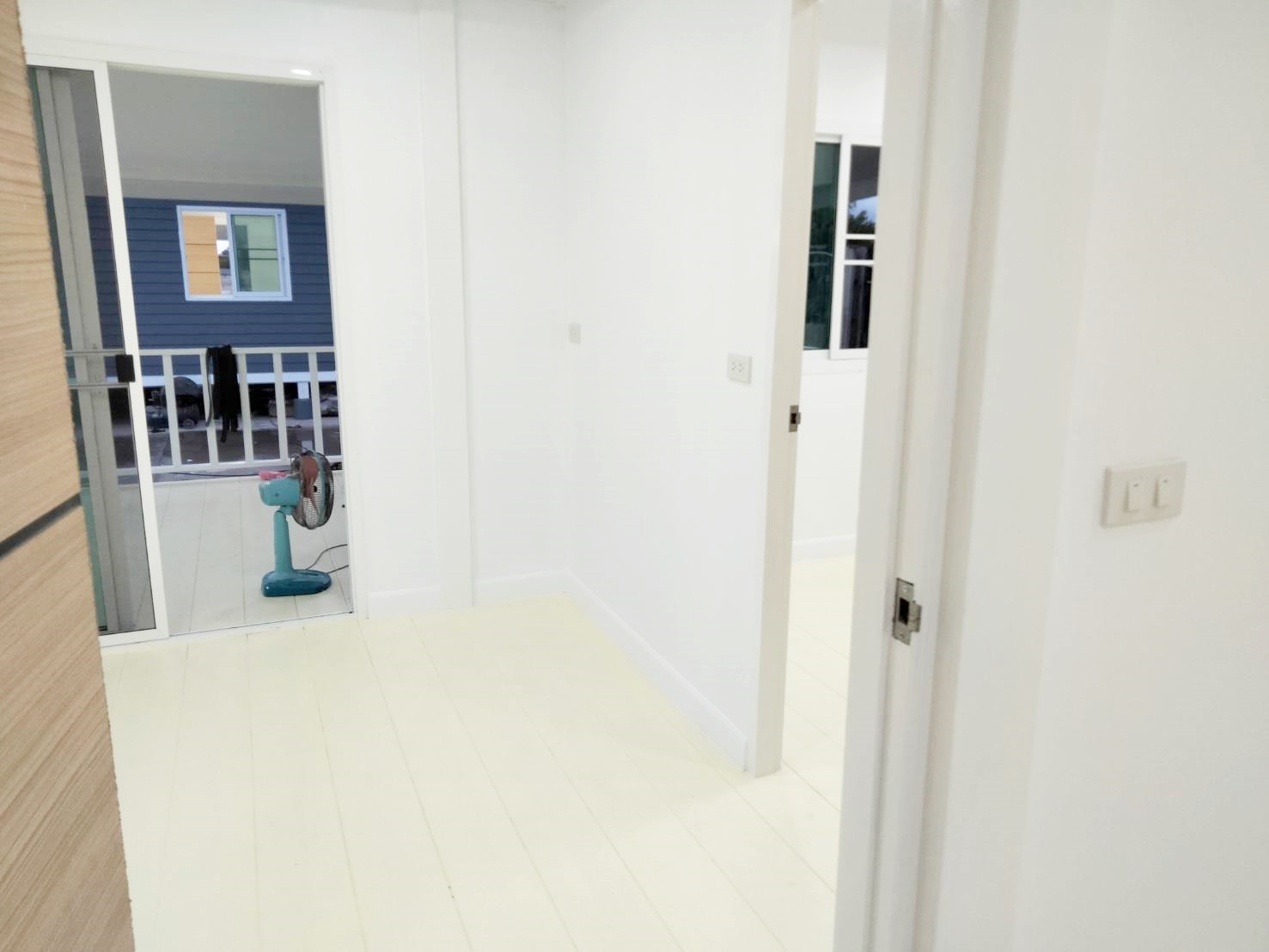 บ้านน็อคดาวน์ ขนาด 9 * 8 เมตร ในตัวบ้าน ขนาด 6*6 เมตร ราคา 550000 บาท