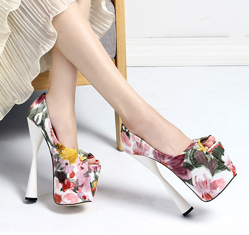 รองเท้าส้นสูง ไซต์ 34-43 สีดำ/ขาว