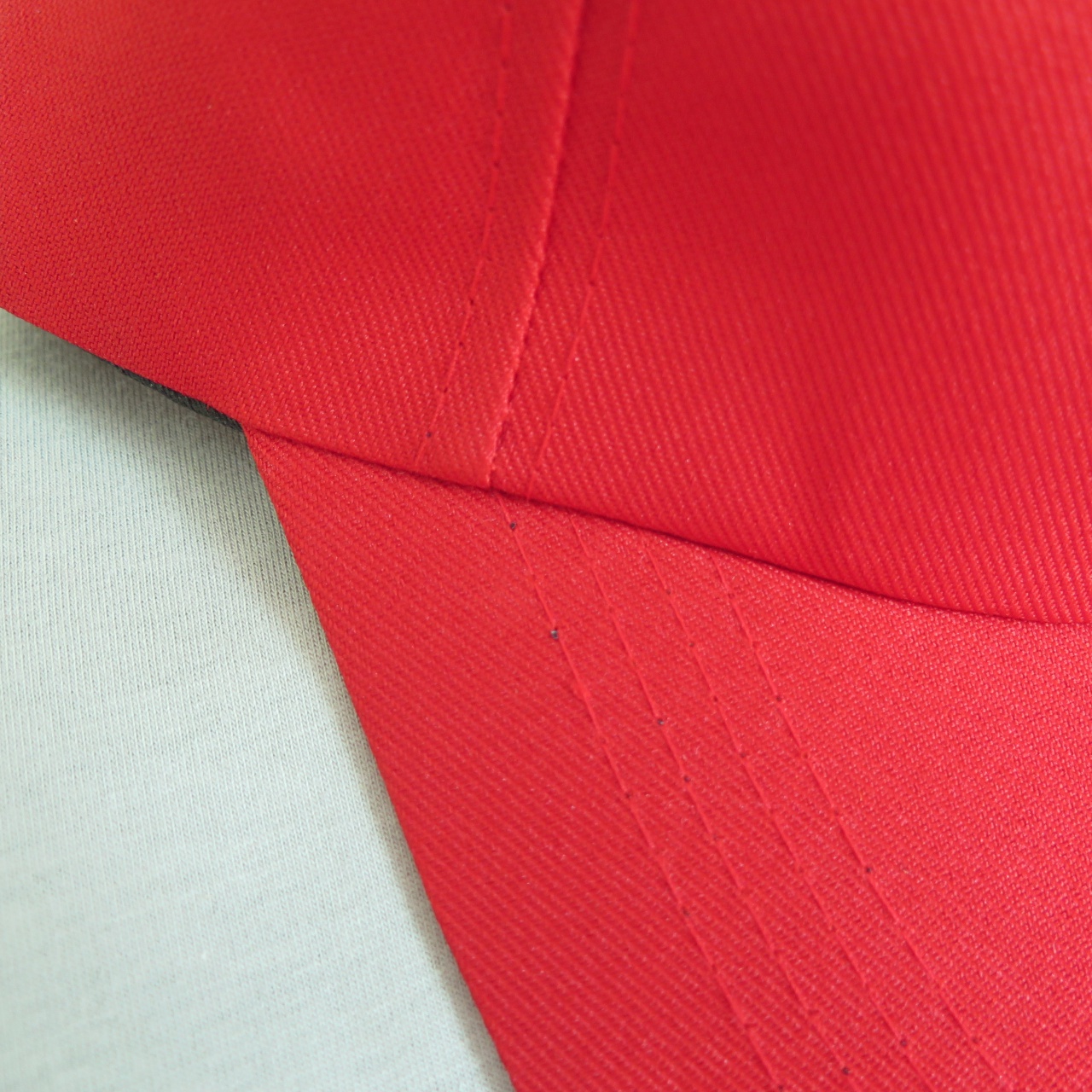 แดง หมวกแก๊บสีแดง ฟรีไซส์ ราคาถูก หมวกกีฬาสี หมวกกันแดด