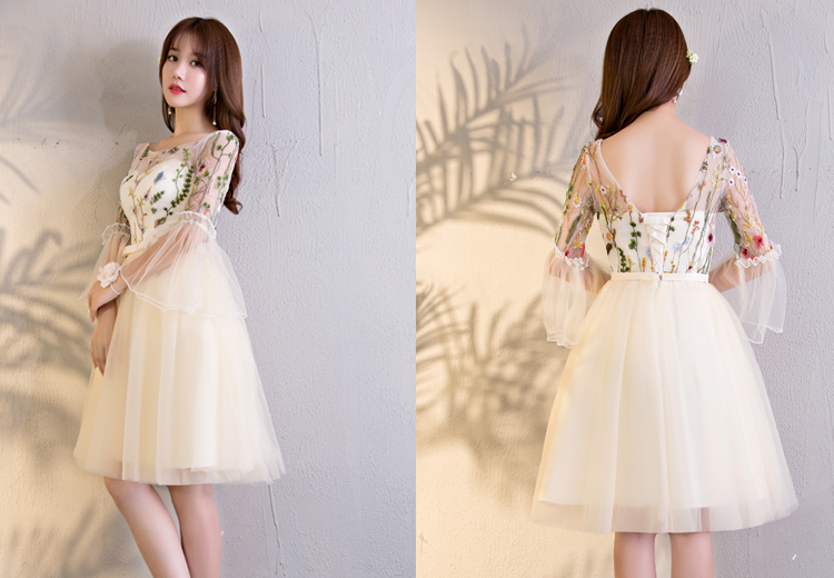 **หมดค่ะ**เดรสออกงานสุดหรู ดีไซน์คอกลม แขนยาว ตัวชุดและต้นแขนเสื้อจะเป็นผ้าโปร่งสีครีม ปักลายดอกไม้ทั้งด้านหน้าและหลัง ปลายแขนเสื้อเป็นผ้าโปร่งระบายๆ งานเกรดพรีเมี่ยมค่ะ สวยมากๆๆค่ะ