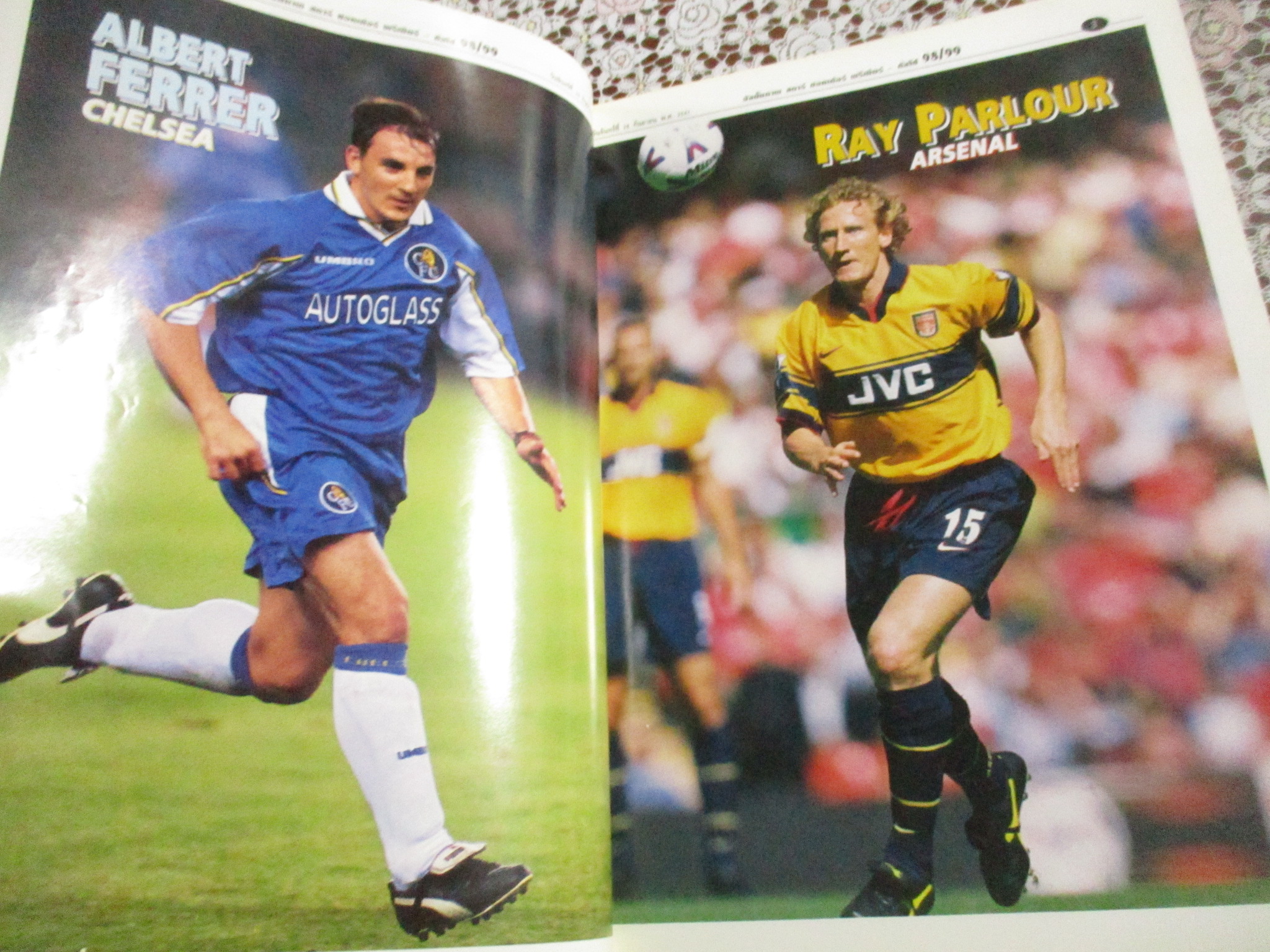 อัลบั้มภาพ จัมโบ้ สตาร์ซอคเกอร์ พรีเมียร์ บุนเดส กัลโซ่ ฉบับที่94 ปี2541 ตำหนิ ภาพสีรองปกหลังไม่มี