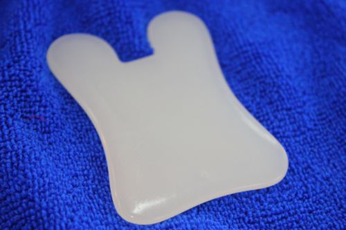 แผ่นกัวซาสี่เหลี่ยมหินหยกขาว ( White Jade Guasa )
