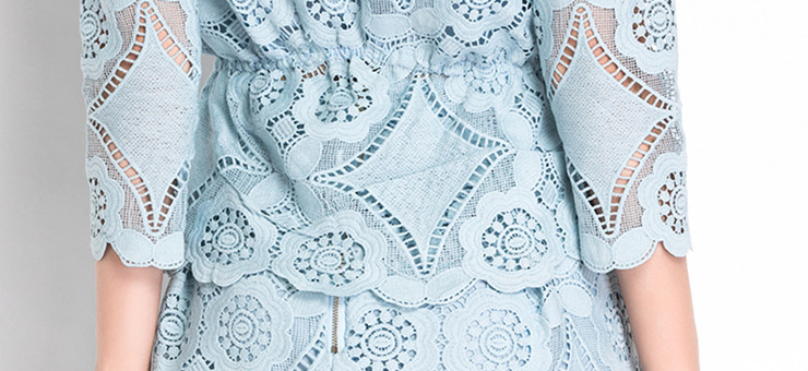 **หมดค่ะ**ชุดลูกไม้แขนยาวสีฟ้าใส่ทำงาน เพื่อนเจ้าสาว แบ่งเ็นเสื้อ+กระโปรง ฉลุลายดอกไม้ สวยคุณภาพดีเหมือนแบบค่ะ