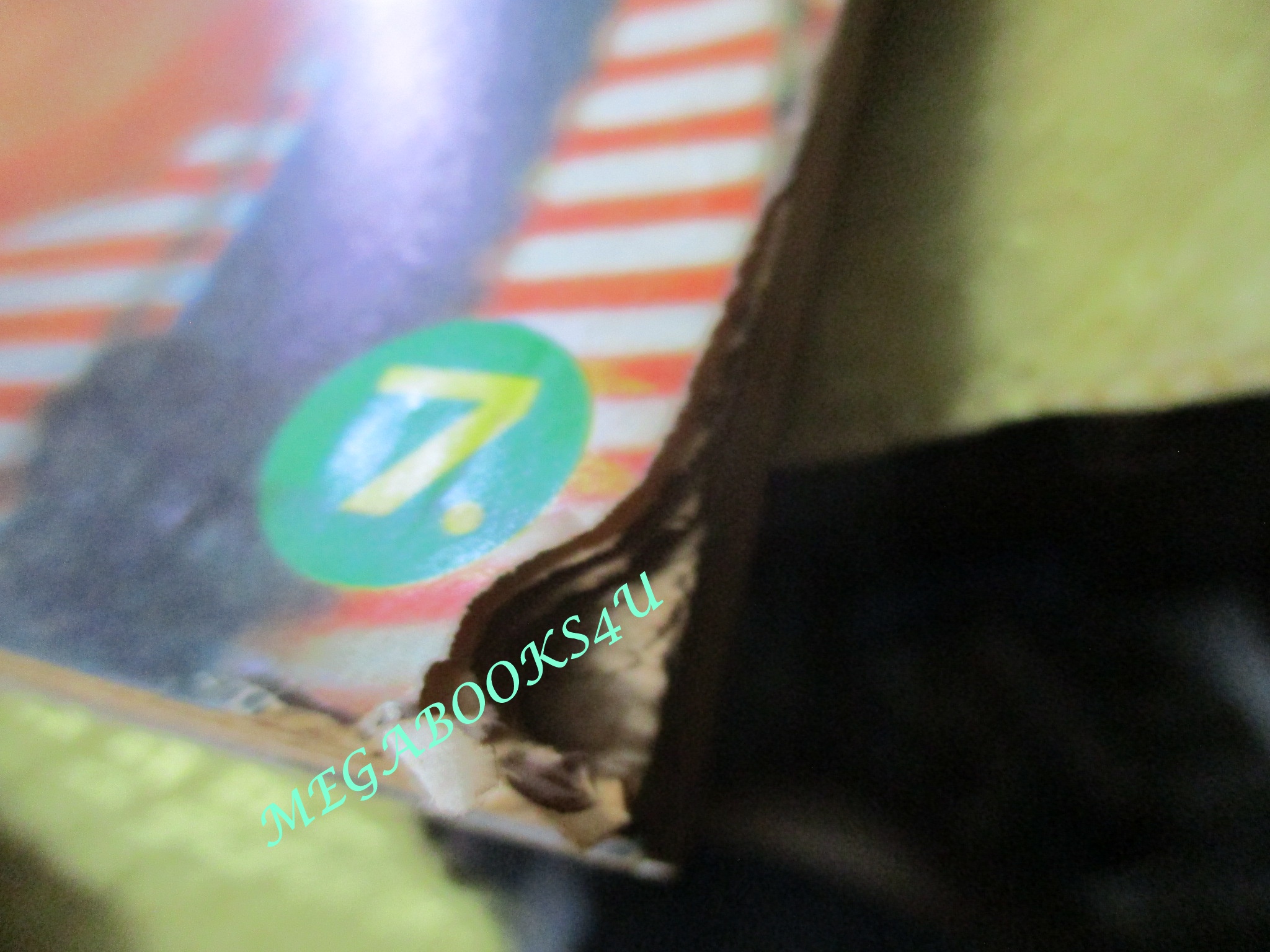 นิตยสารกุลสตรี ฉบับที่0154 ปี2520 ปก มาลินี ร่มไทรทอง ขอบหนังสือ มีรอยกัดกินตามรูป