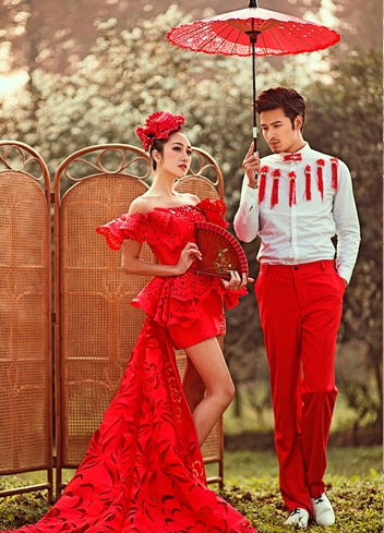 ***พร้อมส่งเฉพาะชุดผู้หญิง***ชุดถ่ายพรีเว็ดดิ้ง (pre wedding dress) ชุดแฟนตาซีชายหญิง "ธีมสีแดง-ขาว"