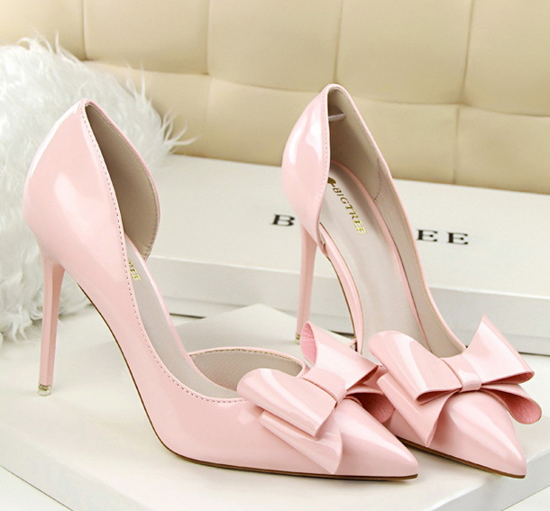 รองเท้าคัทชูส้นสูงเว้าข้างแต่งโบว์หนังเงา ไซต์ 34-39 สีดำ/แดง/ขาว/ชมพู/เทา/เงิน