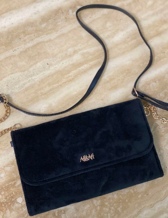 AHKAH Shoulder & Clutch Bag กระเป๋าสตางค์ใบยาว พร้อมสายสะพายโซ่