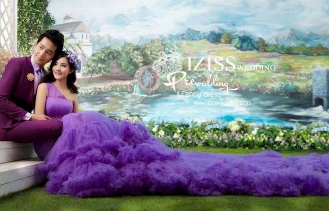 **พรีออเดอร์** PW081 ชุดถ่ายพรีเว็ดดิ้ง (pre wedding dress) ชุดแฟนตาซีชายหญิง "ธีมสีม่วง"