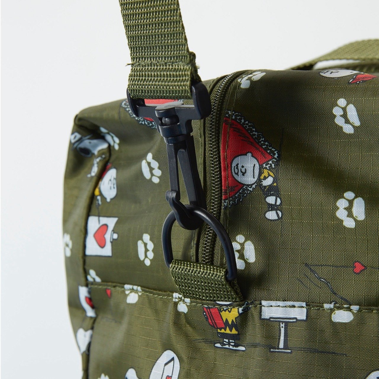 SNOOPY 2WAY กระเป๋าเดินทางขนาดใหญ่สีเขียวมะกอก ลายชาร์ลีบราวน์และสนูปปี้