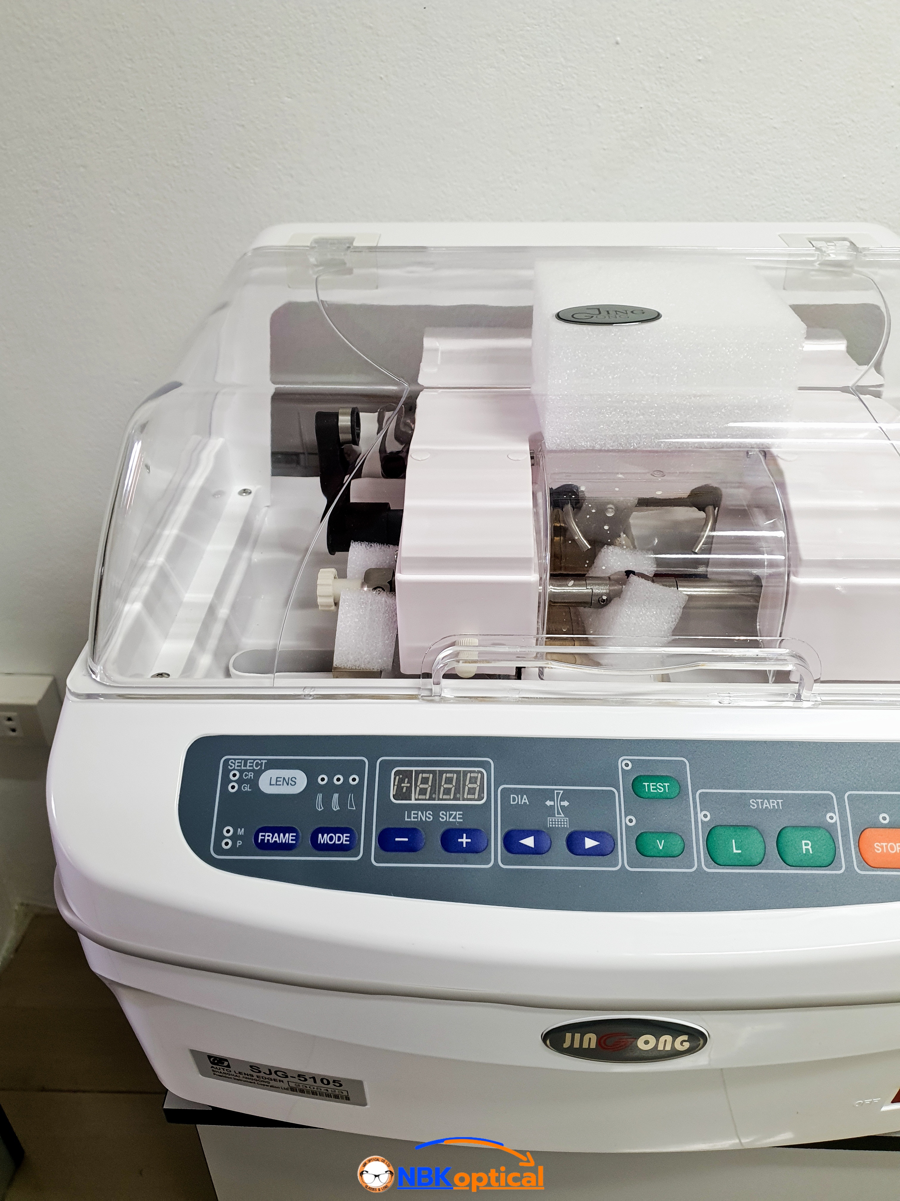 เครื่องฝนเลนส์ออโต้ระบบอัตโนมัติ Automatic Lens edger SJG-5105