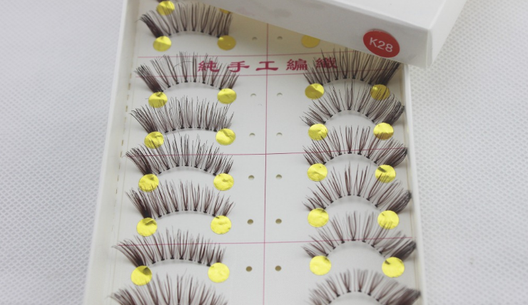 V-K28 ขนตาปลอม(ราคาส่ง)สีน้ำตาล ครึ่งตา ขั้นต่ำ 15 เเพ็ค คละเเบบได้