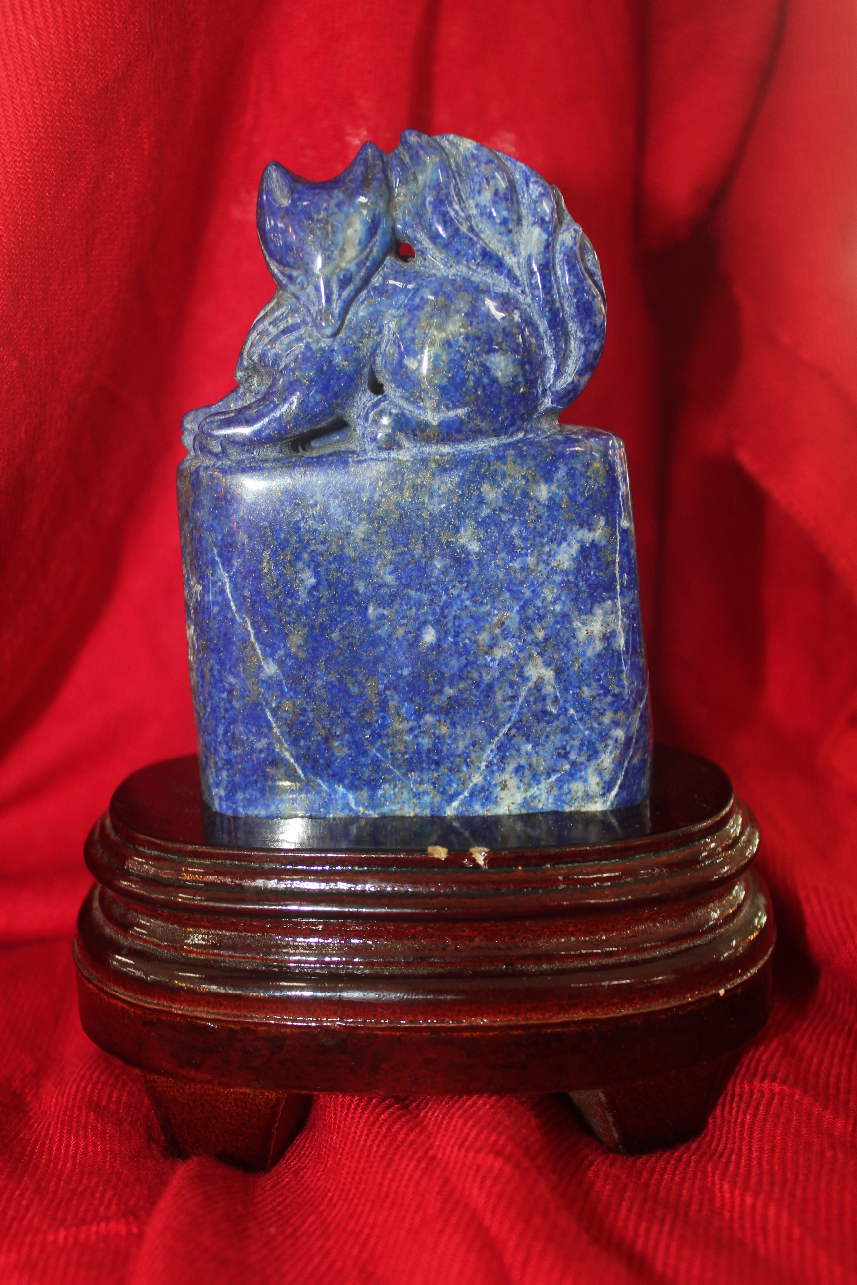 จิ้งจอก 9 หางหินลาพิส ลาซูลี (Lapis Lazuli)