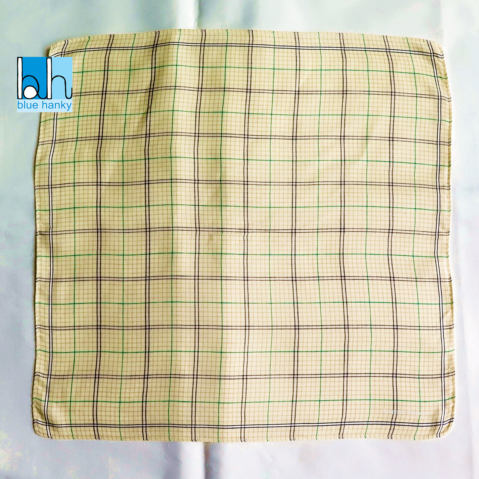 #49 18" Leopoldo Valentino ผ้าเช็ดหน้ามือ2 สภาพดี ผ้าเช็ดหน้าผืนใหญ่