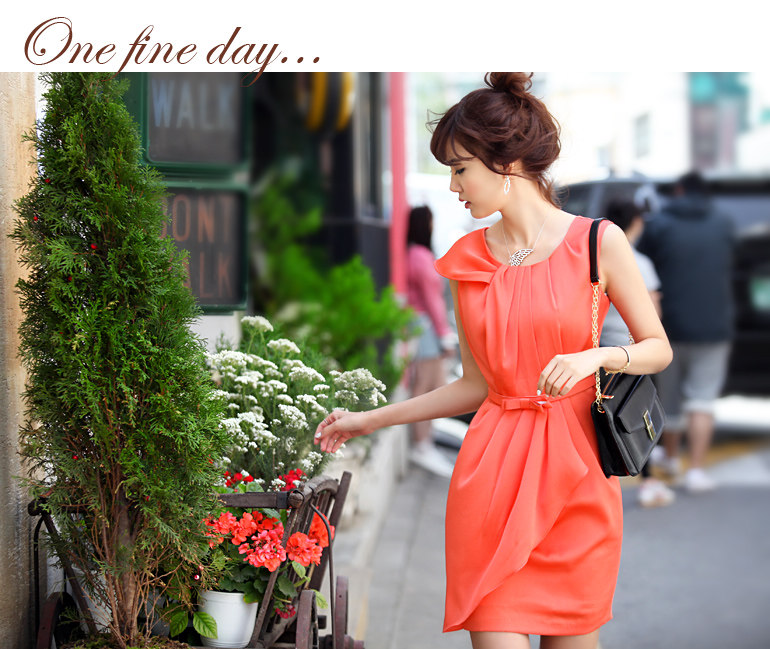 **พร้อมส่ง**เดรสชีฟองสีแดง จับจีบช่วงอก เพิ่มดีเทลระบายช่วงเอว สวยมากๆค่ะ