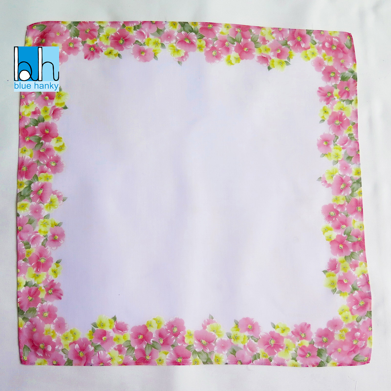 #81 18" PIERRE BALMAIN ผ้าเช็ดหน้ามือ2 สภาพดี ผ้าเช็ดหน้าผืนใหญ่