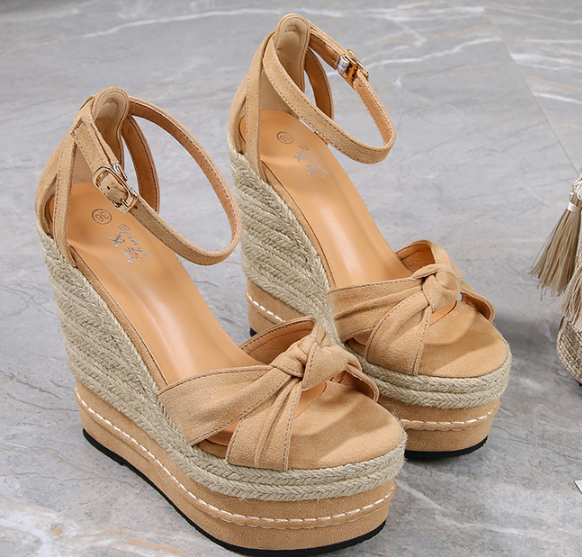 รองเท้าส้นเตารีดส้นสูง 6 นิ้ว ไซต์ 34-40 สีดำ/แอพพริคอท/น้ำตาล