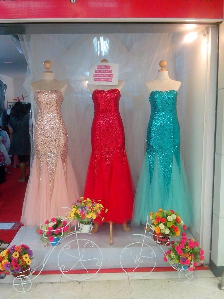 ชุดไปงาน ชุดออกงานให้เช่า