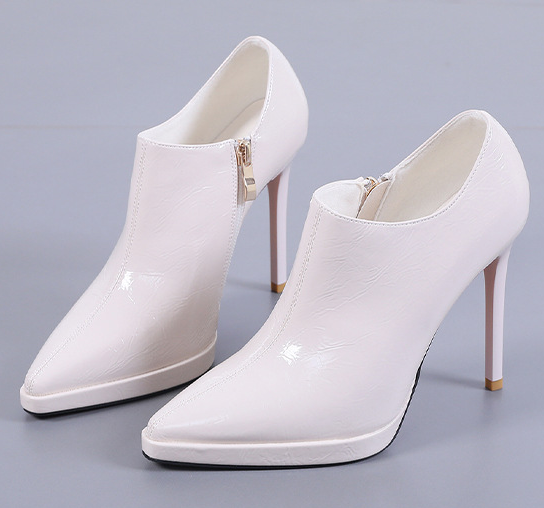 รองเท้าส้นสูงปลายแหลมหุ้มเท้า ไซส์ 34-39 มี 2 รุ่น สีดำ/เทา