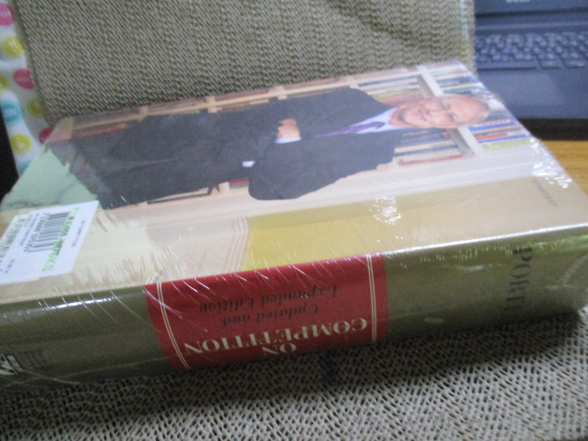 On Competition, Updated and Expanded Edition / Michael E. Porter / New one in seal /