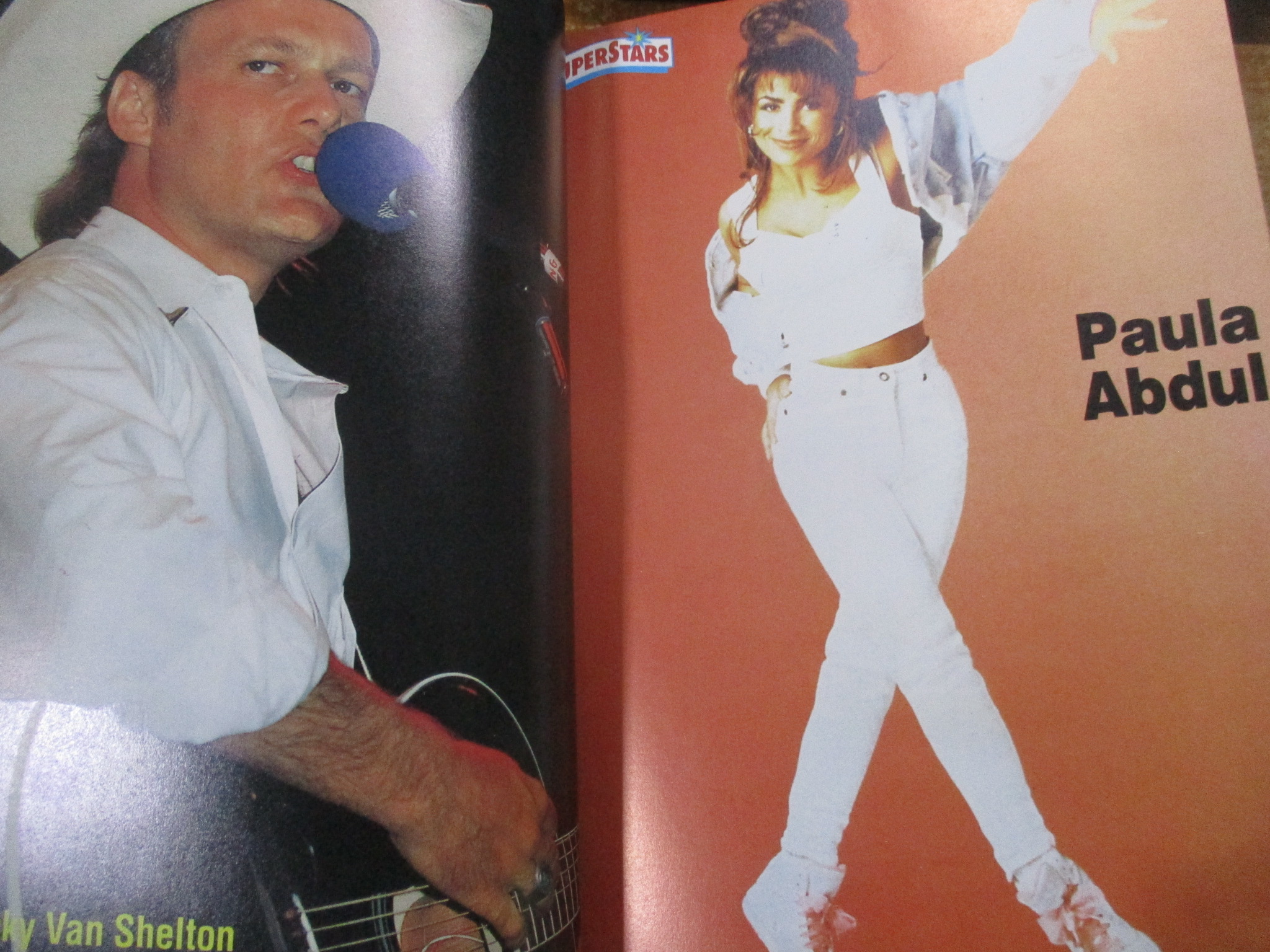 หนังสือเพลงพร้อมคอร์ดกีตาร์ LET IT BE ME YEAR BOOK 1992-1994 ตำหนิ ปกหลังมีคราบน้ำ เปิดได้ตามปกติ