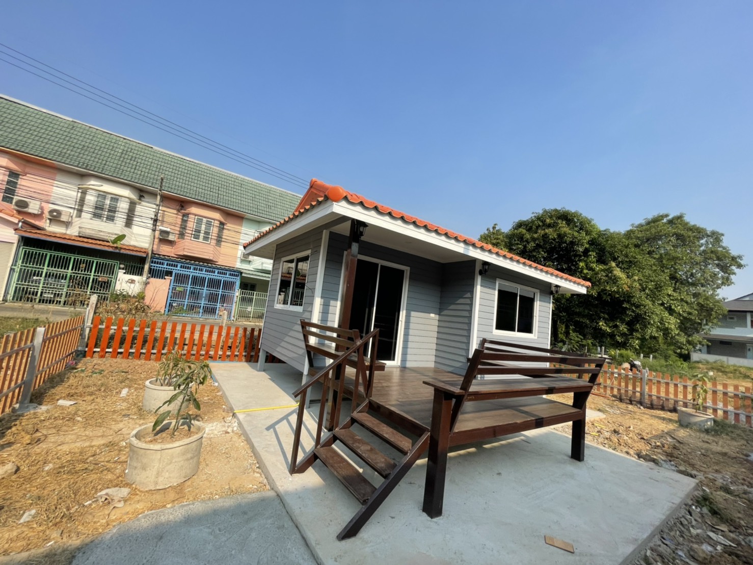 บ้านน็อคดาวน์ ขนาด 4*6 เมตร พร้อมระเบียง 2*3 เมตร 1 ห้องนอน 1ห้องน้ำ 1ห้องโถง