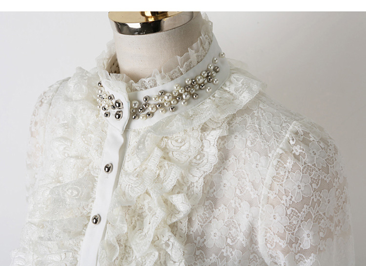 ***หมดค่ะ***เสื้อแฟชั่นผ้าลูกไม้เกาหลีแขนยาวสีขาว มีระบายรอบคอและหน้าอกมีซับใน เหมือนแบบค่ะ