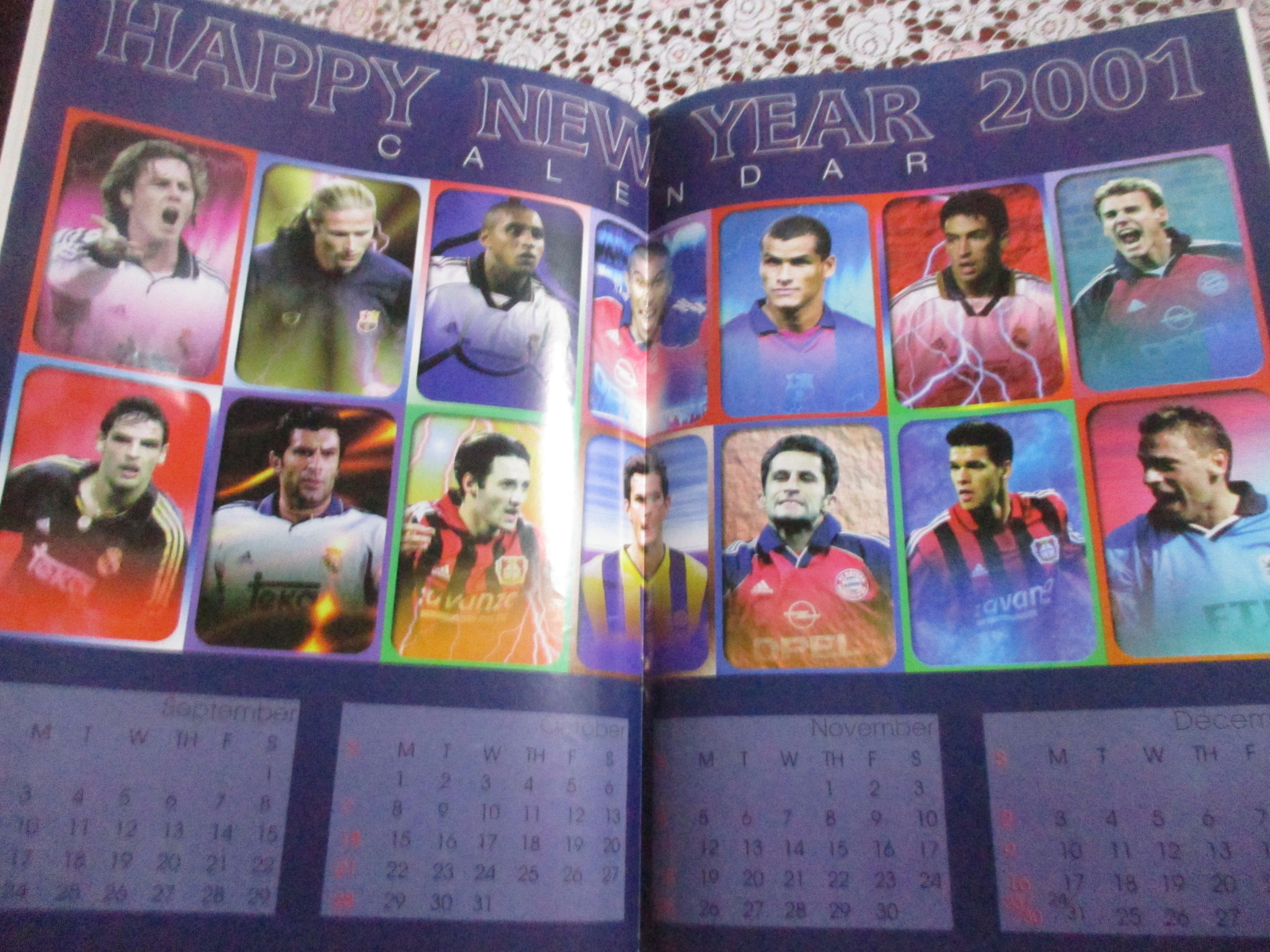 เวิลด์ซอคเกอร์ ฉบับที่21 ปี2544 ตำหนิ แผ่นรองปกหน้าไม่มี