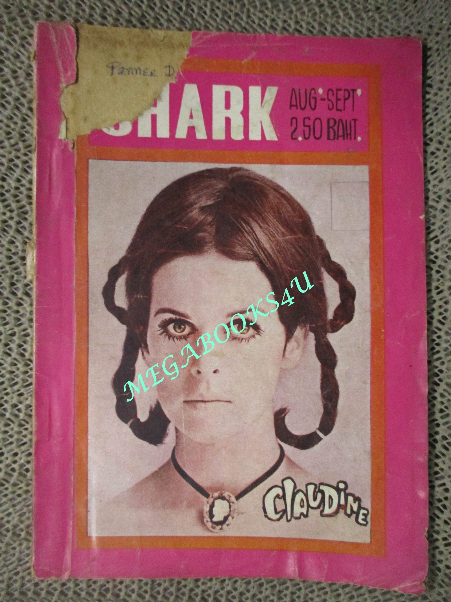 หนังสือเพลงเก่า SHARK ปี2512 (AUG-SEPT) ตำหนิ ปกหน้ามีรอยขาดตามรูป