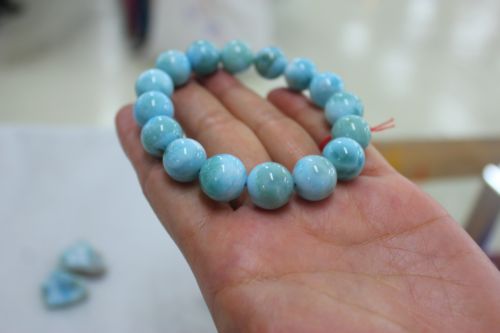 สร้อยข้อมือลาริมาร์ ( Larimar )