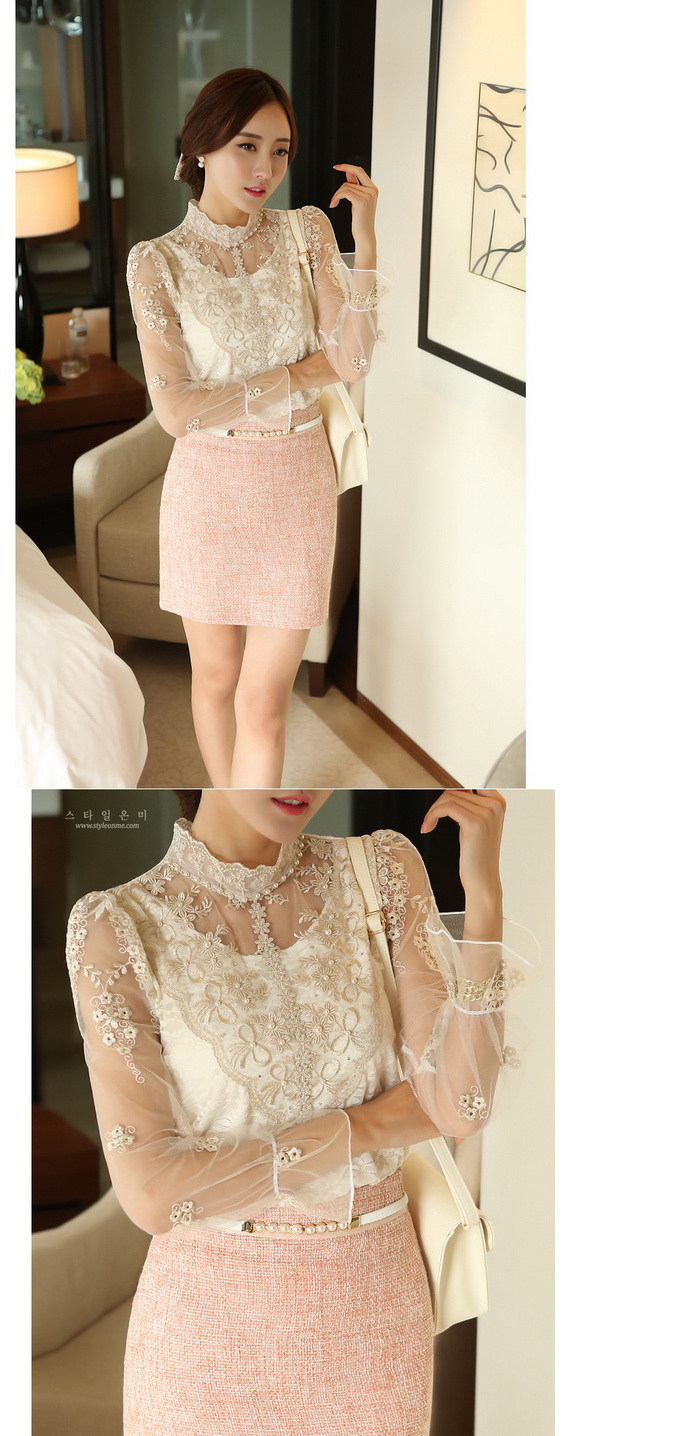 ***พร้อมส่ง***เสื้อลูกไม้แขนยาวผ้าตาข่ายครีม ปักดิ้นทอง หรูหรามากๆค่ะ