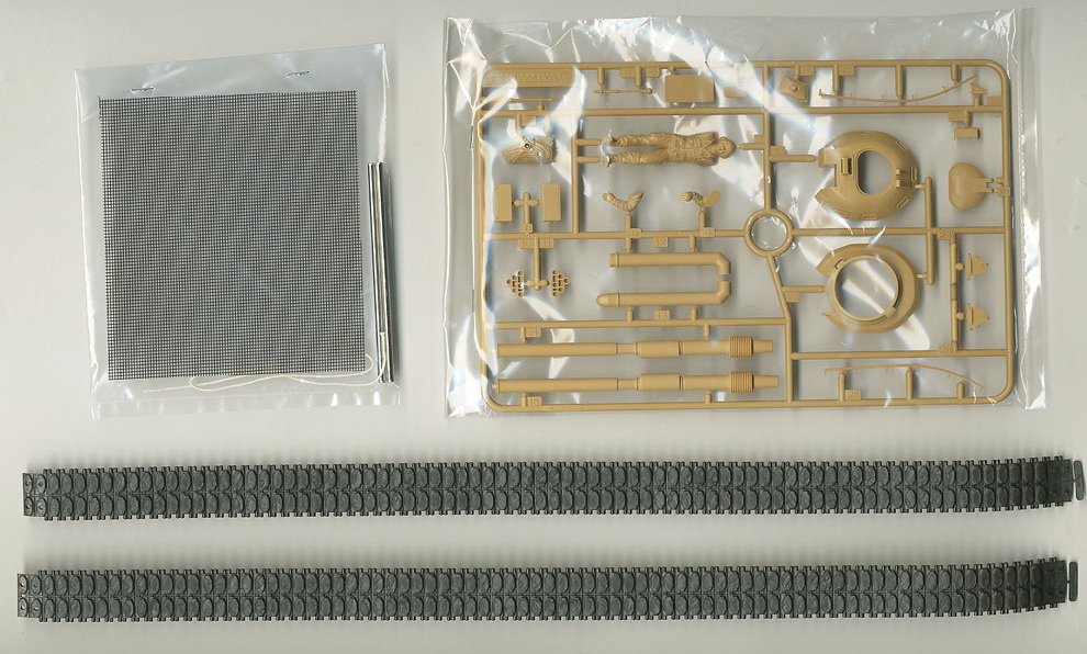 1/35 M60A3 (Bonus MODERN U.S. ACCESSORY SET)