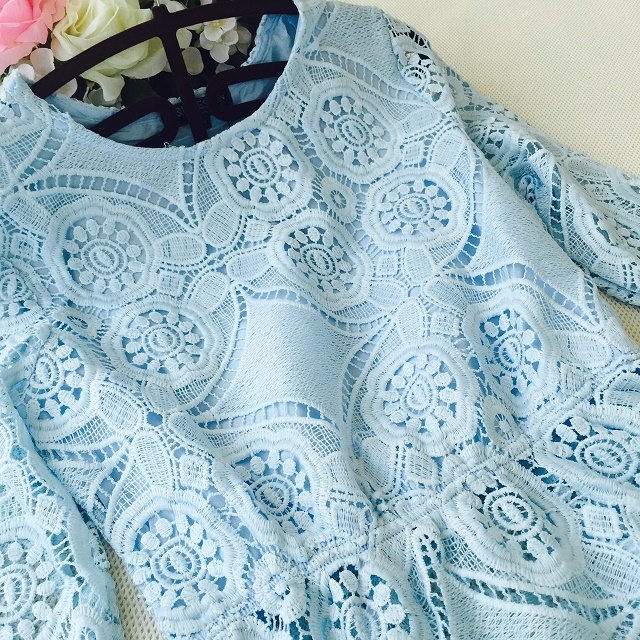 **หมดค่ะ**ชุดลูกไม้แขนยาวสีฟ้าใส่ทำงาน เพื่อนเจ้าสาว แบ่งเ็นเสื้อ+กระโปรง ฉลุลายดอกไม้ สวยคุณภาพดีเหมือนแบบค่ะ