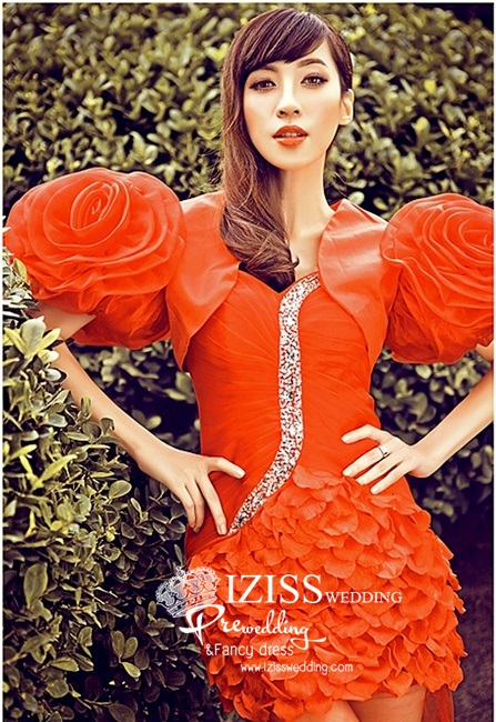 ***พรีออเดอร์***ชุดถ่ายพรีเว็ดดิ้ง (pre wedding dress) ชุดแฟนตาซีชายหญิง "ธีมสีแดง-ดำ"