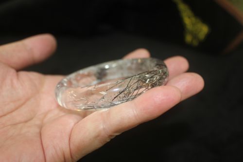 กำไลแก้วขนเหล็ก