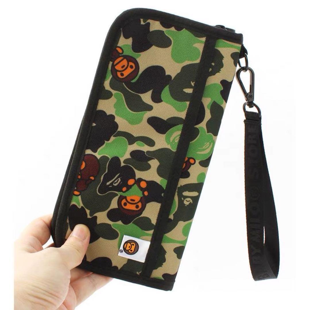 🟢พร้อมส่ง A BATHING APE KIDS CAMO ABC MILO PASSPORT HOLDER
