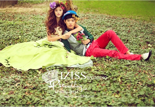 ***พรีออเดอร์***ชุดคู่ถ่ายพรีเวดดิ้ง (prewedding dress) & ชุดแต่งงานแฟนซี (Fancy wedding dress)ชายหญิง "ธีมสีเขียวทรงหางปลา"