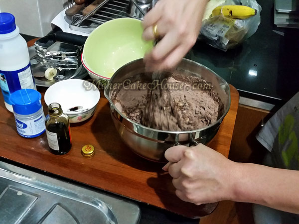 สูตรและวิธีทำ Banana Choc Ball 11
