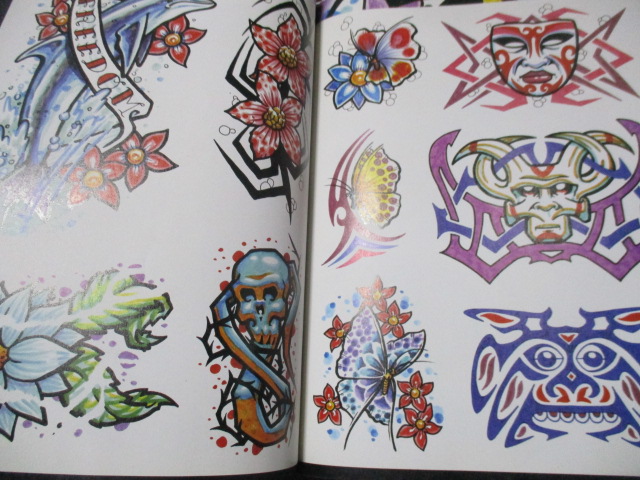 นิตยสารลายสัก TATTOO, COLOUR TATTOO ฉบับที่17 ปี25** (หนังสือบ้าน มือสอง) (สภาพ85-95%)