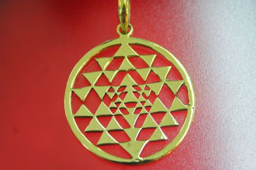 จี้ศรีจักรายันตรา (Sri Chakra Yantram)