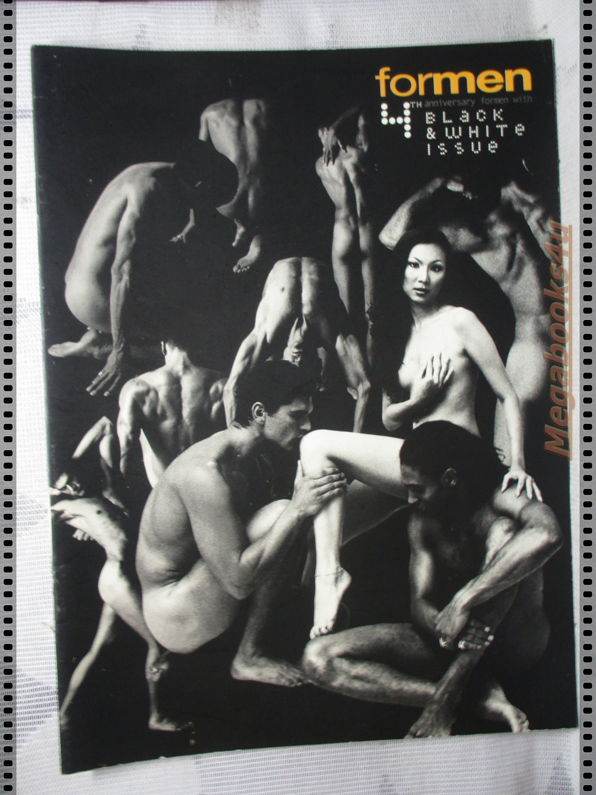 FORMEN SPECIAL ISSUE BLACK AND WHITE