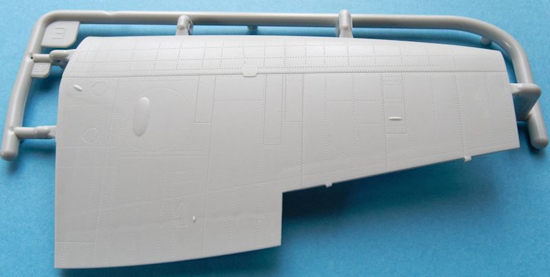 1/32 Supermarine Spitfire Mk. II Iron Maiden: Aces High