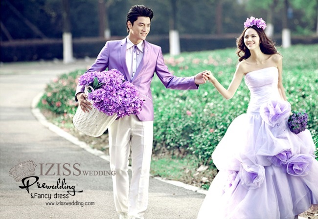 **พร้อมส่ง** PW085 ชุดถ่ายพรีเว็ดดิ้ง (pre wedding dress) ชุดแฟนตาซีชายหญิง "ธีมสีม่วง"