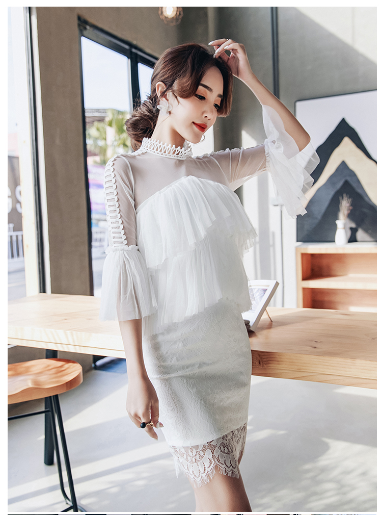 **หมดค่ะ** เดรสสีขาว ช่วงไหล่เป็นผ้าโปร่งซีทรูสีขาว รอบค่อเสื้อ ไหล่ แขนเสื้อแต่งด้วย ผ้าถักโครเชต์ลายตามแบบ สวยมากๆค่ะ