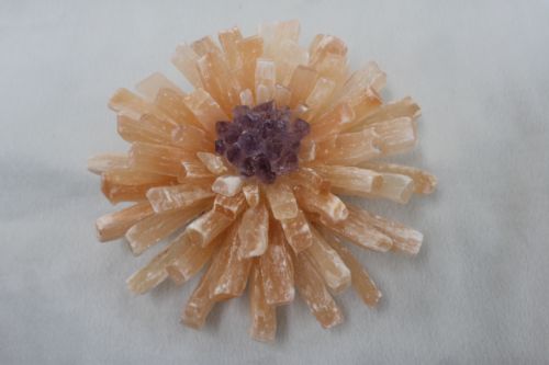 เซเลไนต์ (Selenite)