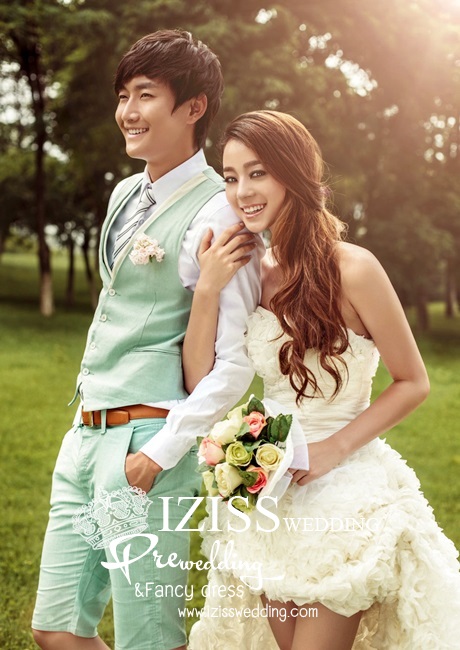 ***พร้อมส่ง***ชุดคู่ถ่ายพรีเวดดิ้ง (prewedding dress) & ชุดแต่งงานแฟนซี (Fancy wedding dress)ชายหญิง "ธีมสีขาว-เขียว"