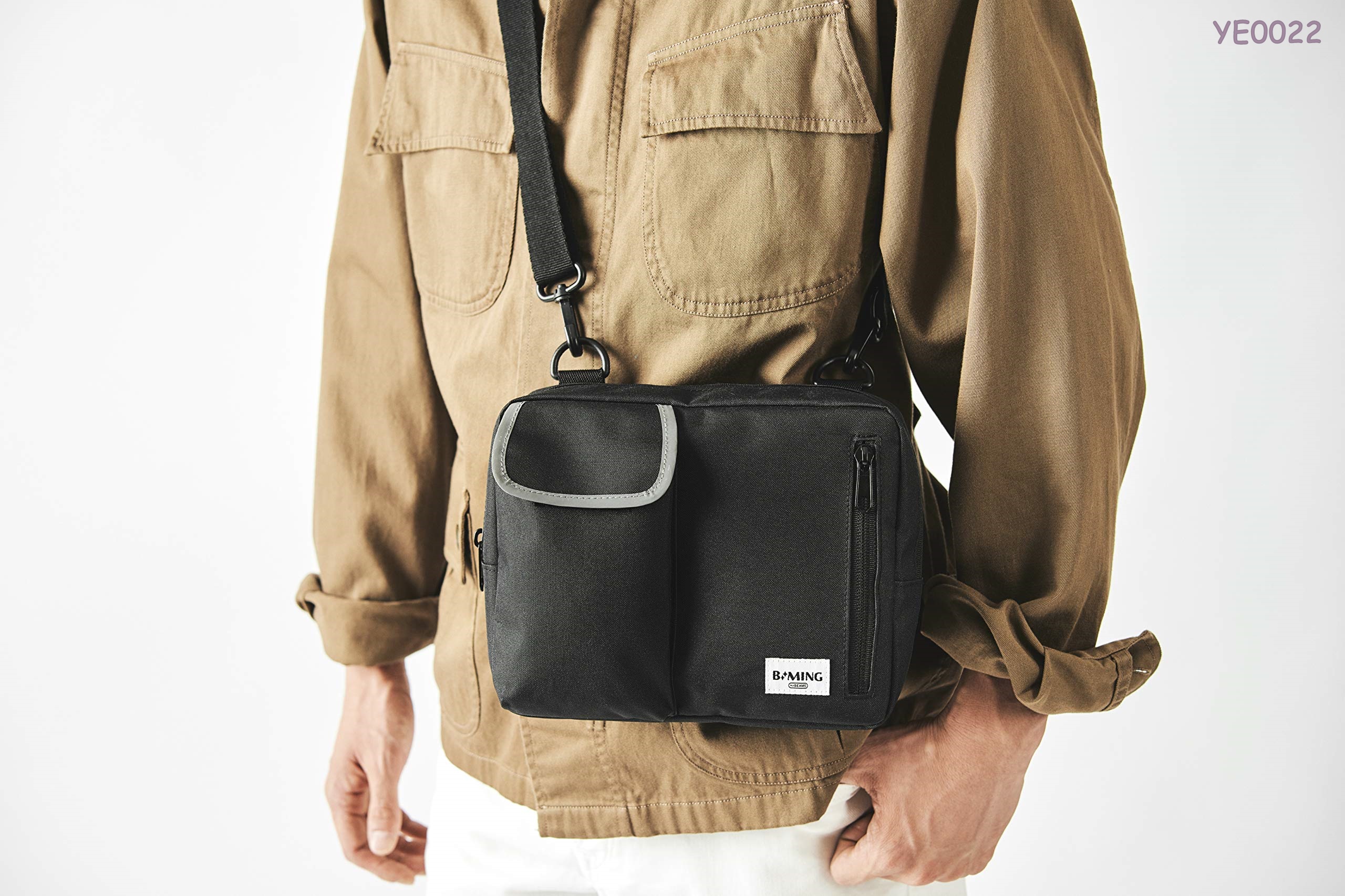 B:MING by BEAMS x MonoMaster กระเป๋าสะพายอเนกประสงค์ ที่ใช้ได้ 2 แบบ ทั้งสะพายและคาดเอว มีสายให้ 2 แบบ