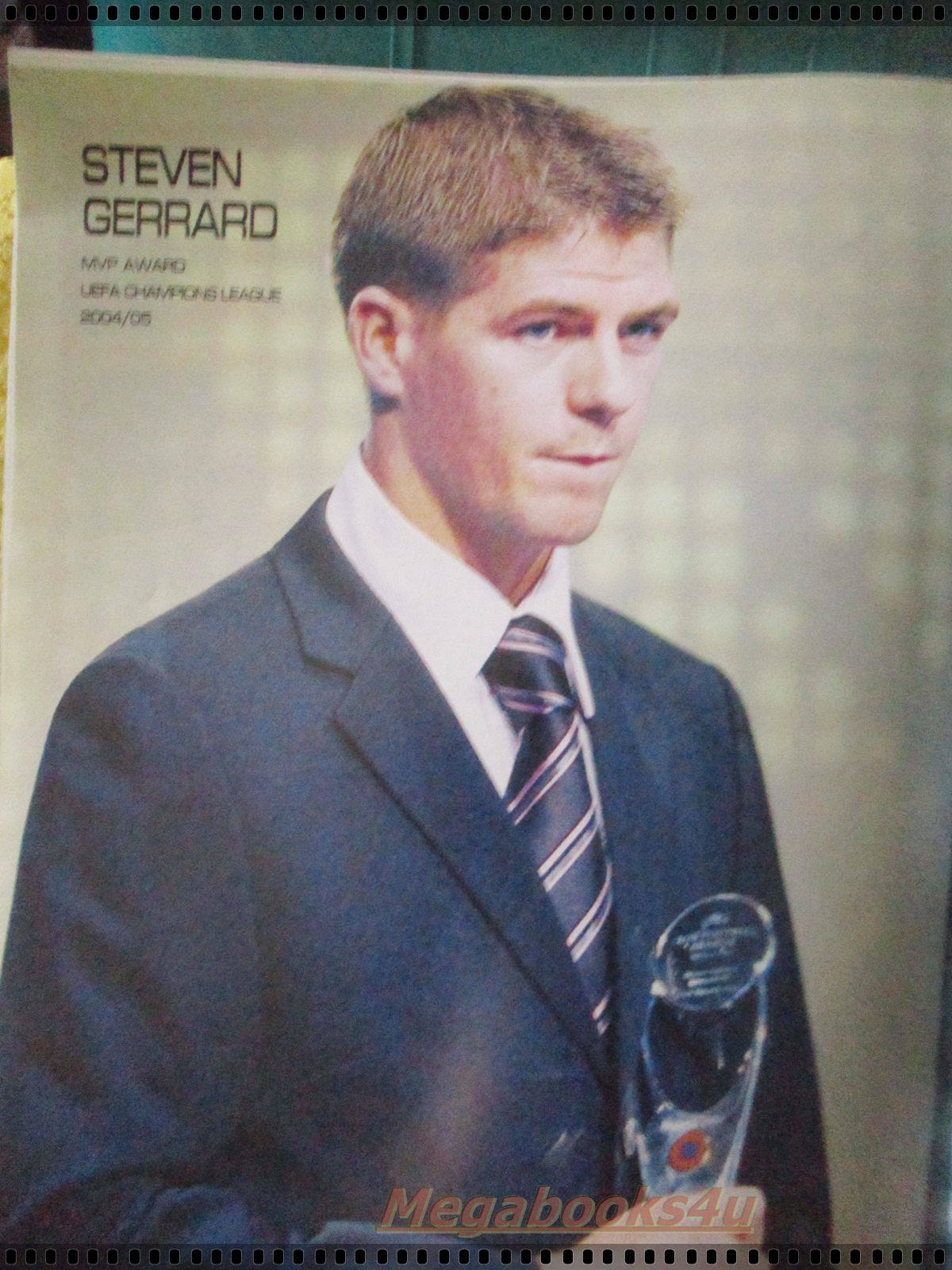 นิตยสารพรีเมียร์รายเดือน ฉบับที่25 ปี2548 มีโปสเตอร์พรีเมียร์ชิพ 2005